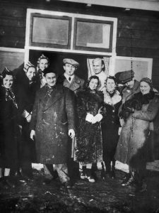 Groep Duits-joodse vluchtelingen in Westerbork, 1939 - bron: kampwesterbork.nl