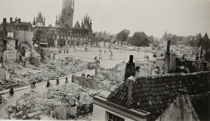 Verwoestingen op de Markt mei 1940 - bron: zeeuwseankers.nl